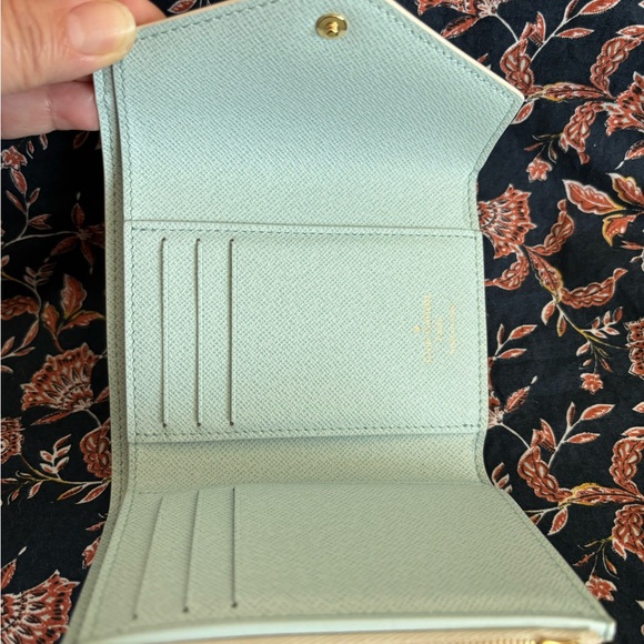 Louis Vuitton Victorine Wallet - Picture 15 of 16